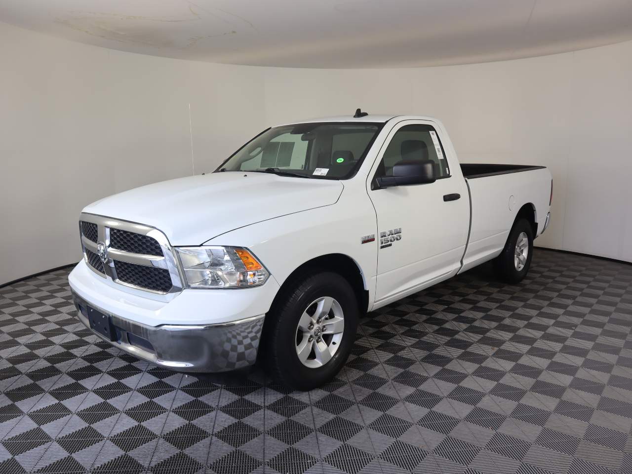 2023 Ram 1500 Classic 2dr Pickup 4X2 140.50 WB
