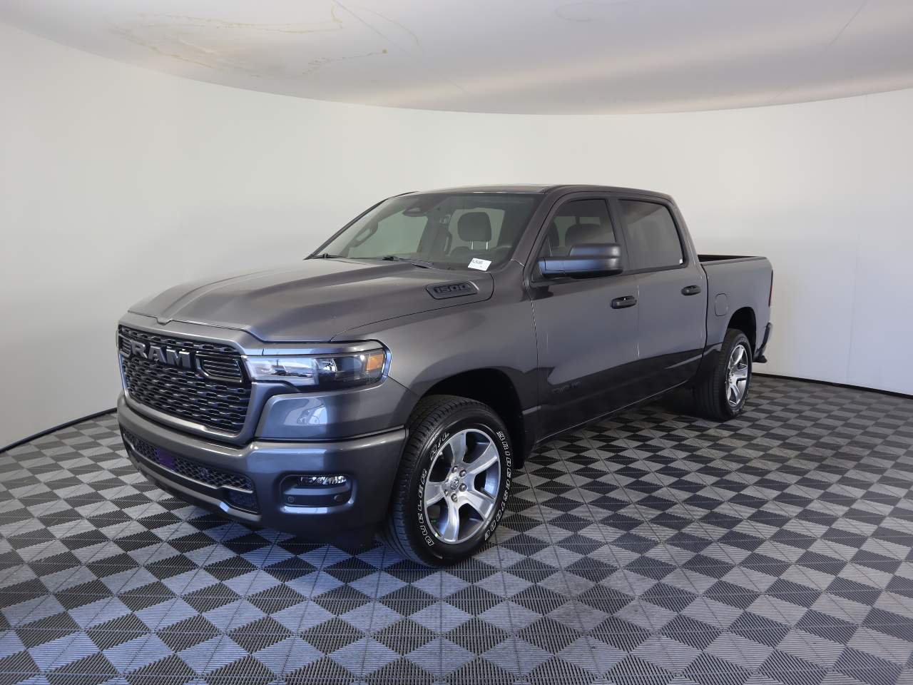 2026 Ram 1500 Crew Cab Tradesman