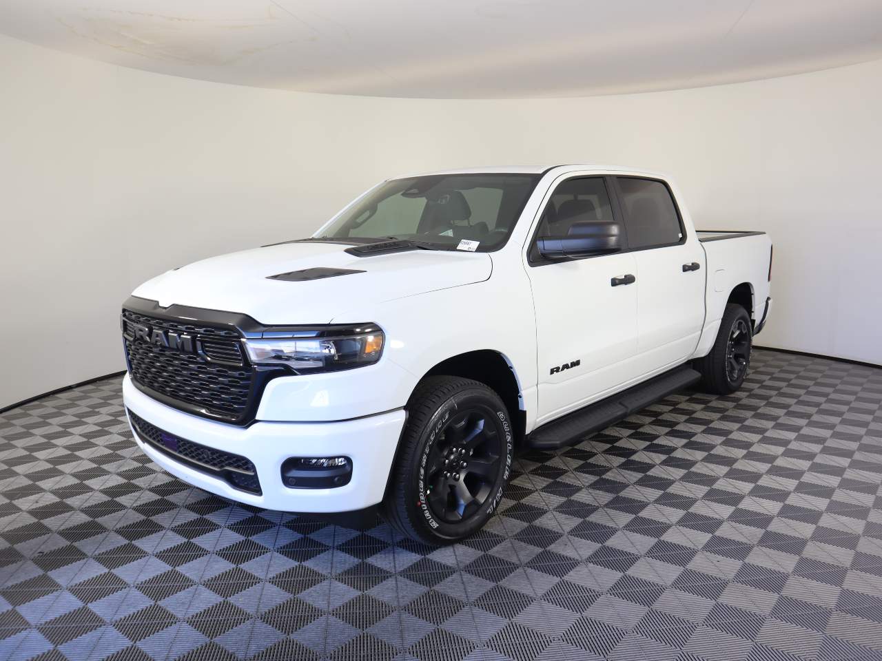 2026 Ram 1500 Crew Cab Tradesman