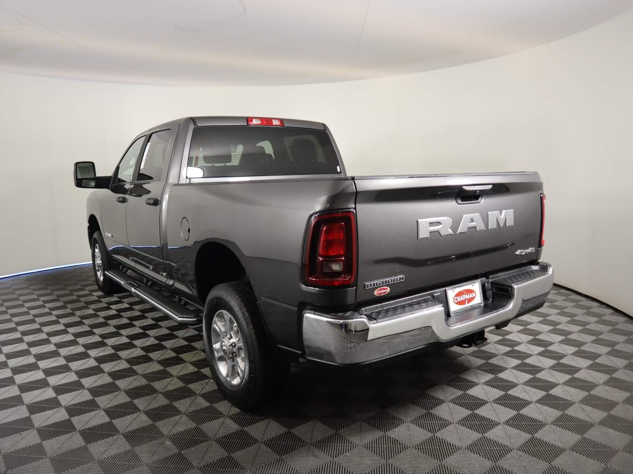 View vehicle photo 4