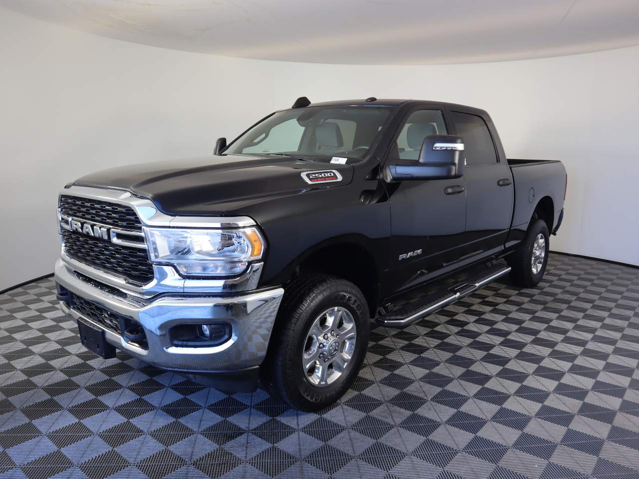 2024 RAM 2500 Big Horn Crew Cab 4WD