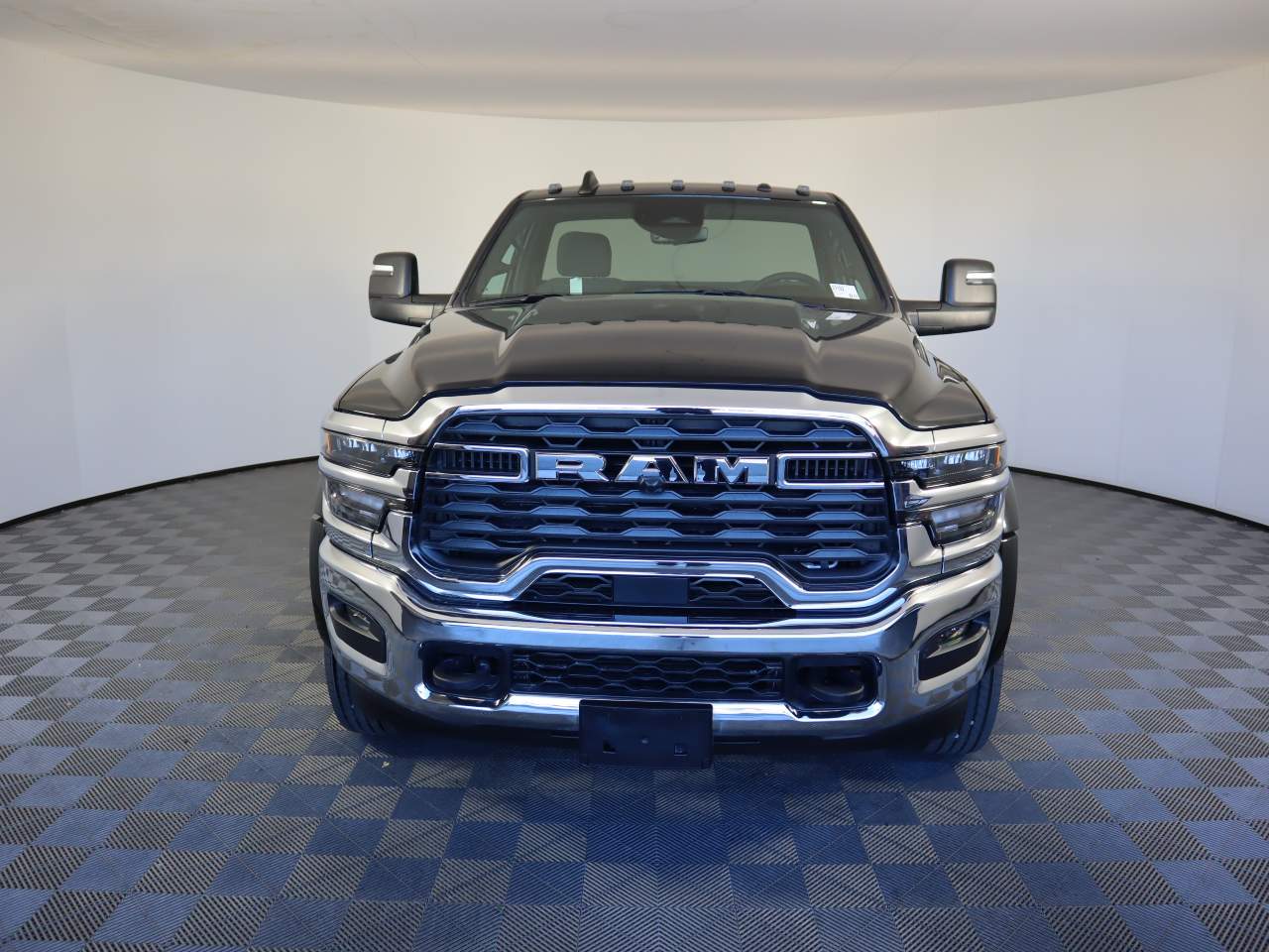 2025 Ram 4500 photo 3