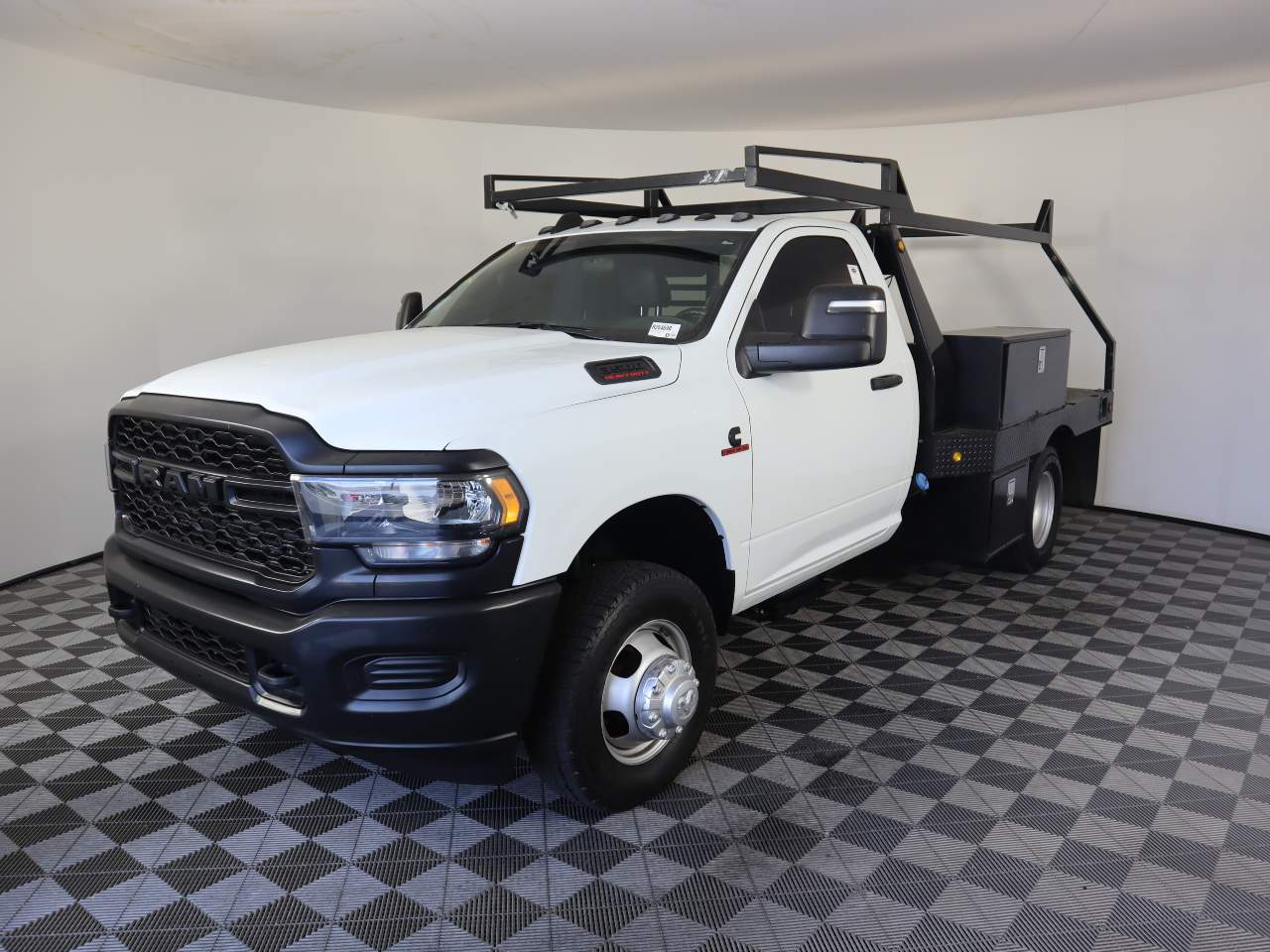 2023 Ram 3500 Tradesman REG CAB 60"C/A