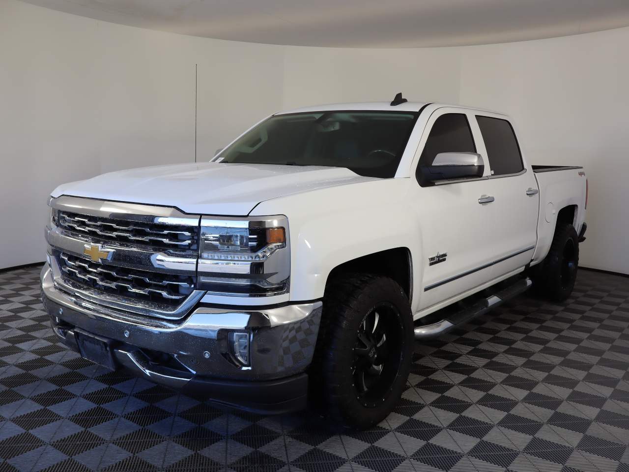 2016 Chevrolet Silverado 1500 LTZ Crew Cab