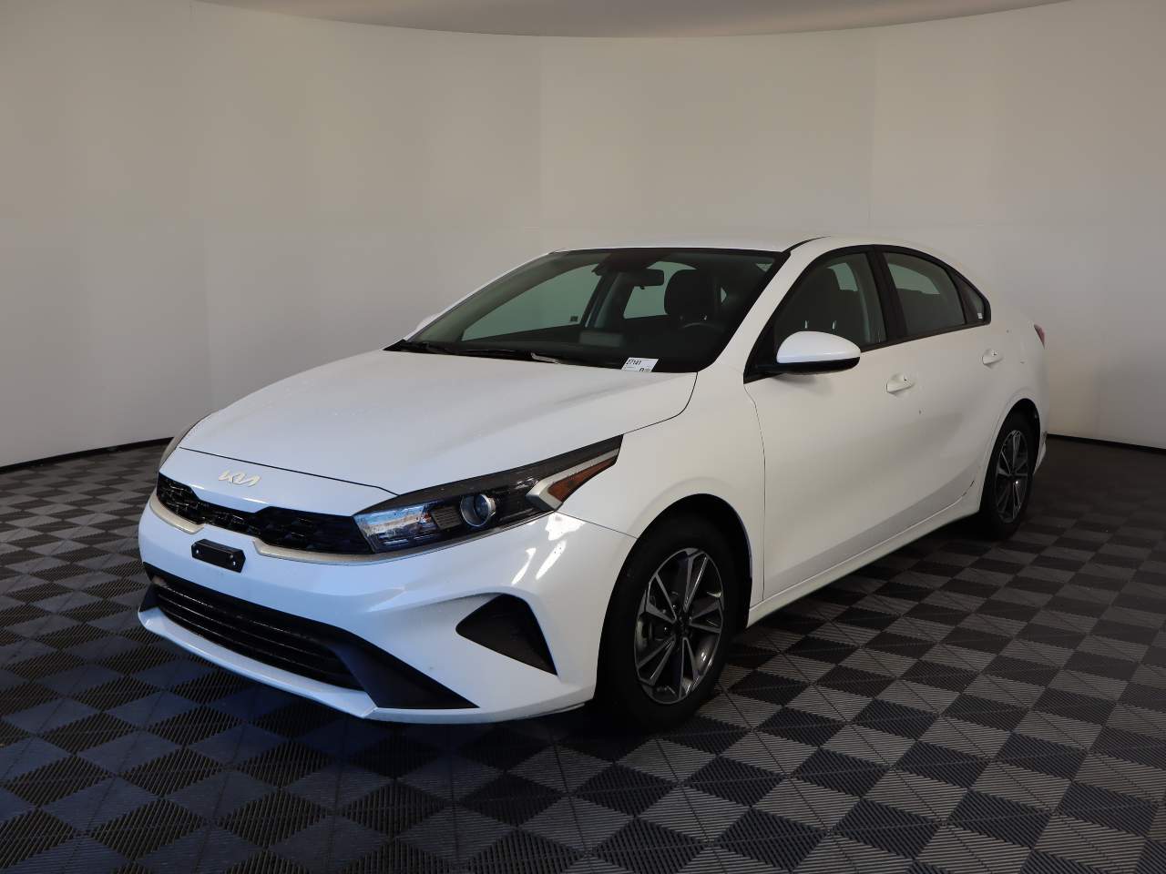2024 Kia Forte LXS's photo