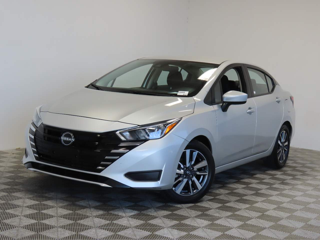 2023 Nissan Versa SV