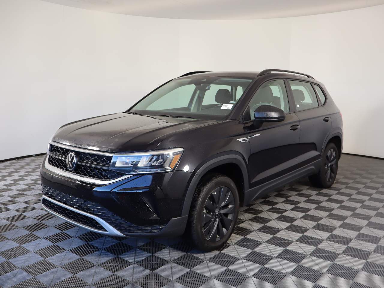 2024 Volkswagen Taos S's photo