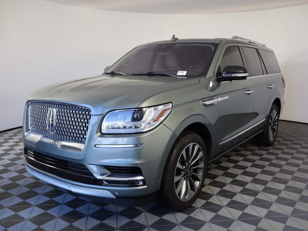 2019 Lincoln Navigator Select