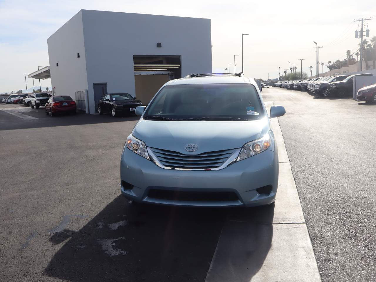 2017 Toyota Sienna LE 8-Passenger