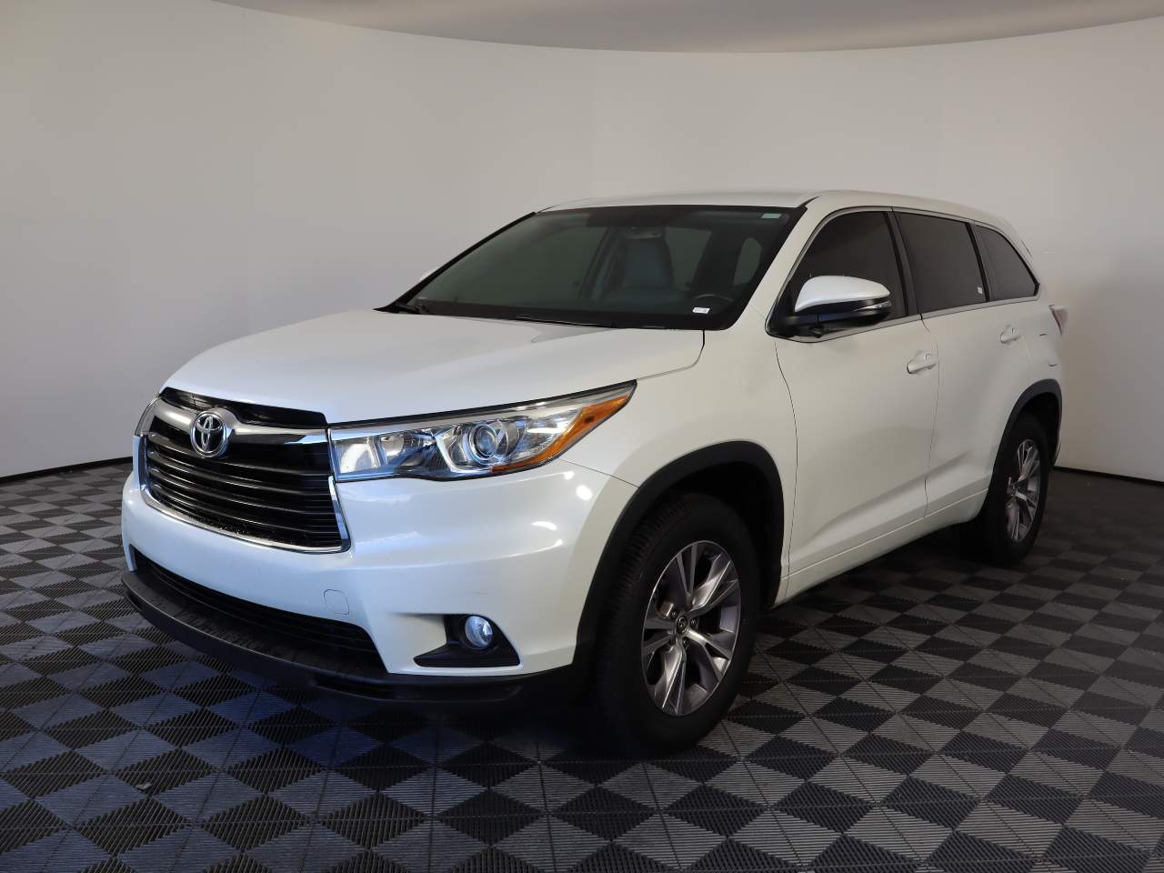 2016 Toyota Highlander LE Plus
