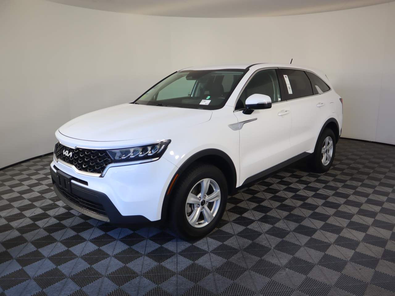 Glacial White Pearl 2022 Kia Sorento LX AWD SUV / Crossover All-Wheel Drive 8-Speed Automatic