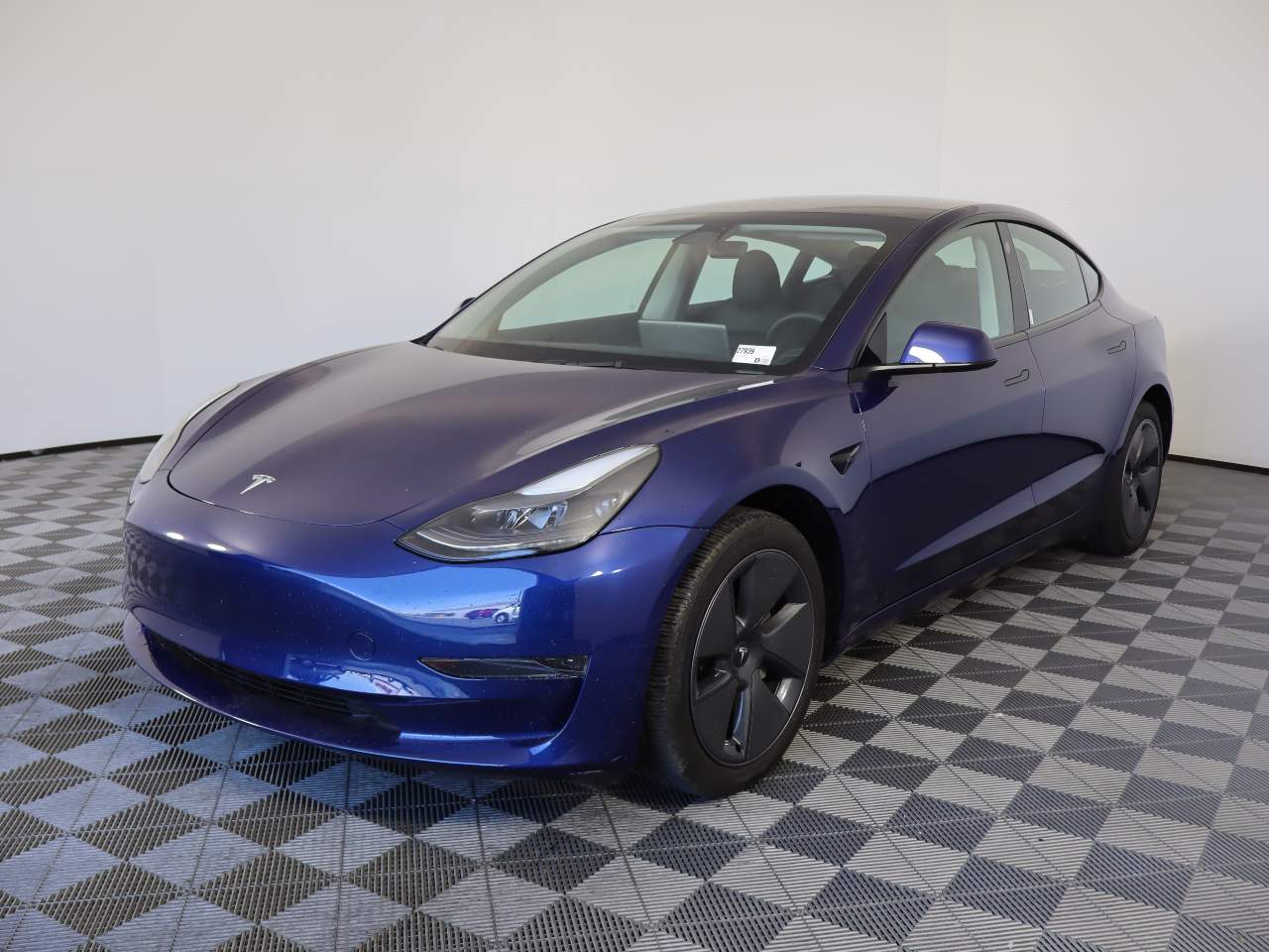 2023 Tesla Model 3 -'s photo