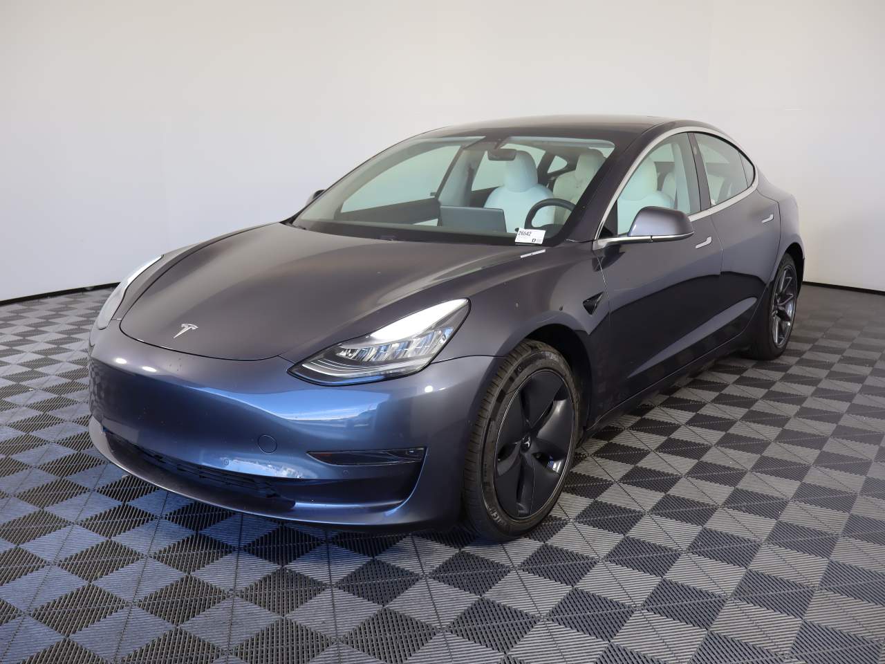 2020 Tesla Model 3 Standard Range