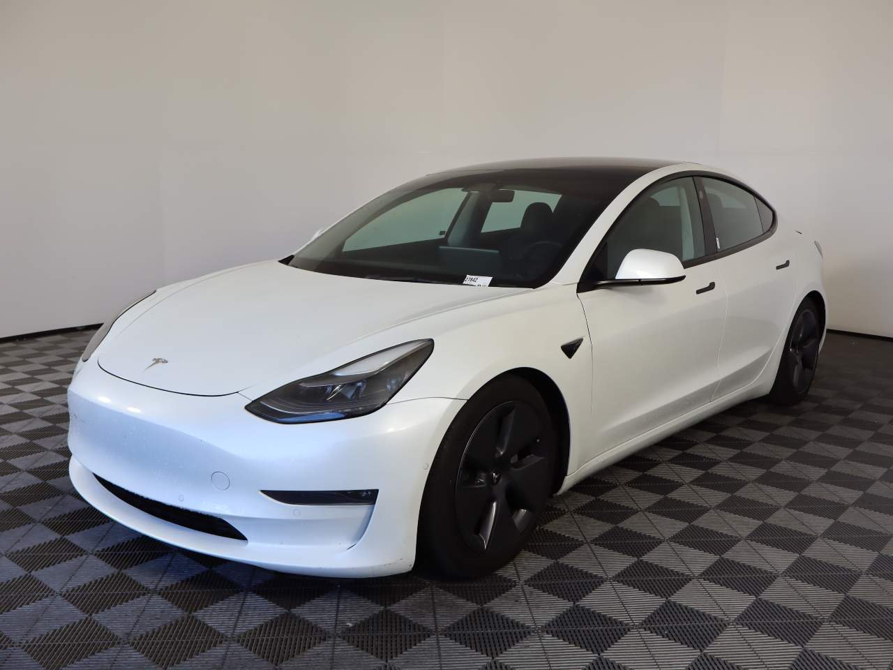 2022 Tesla Model 3 Long Range Dual Motor All-Wheel Drive's photo