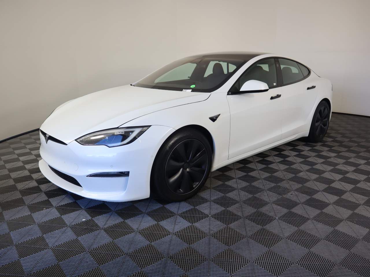 2022 Tesla Model S 