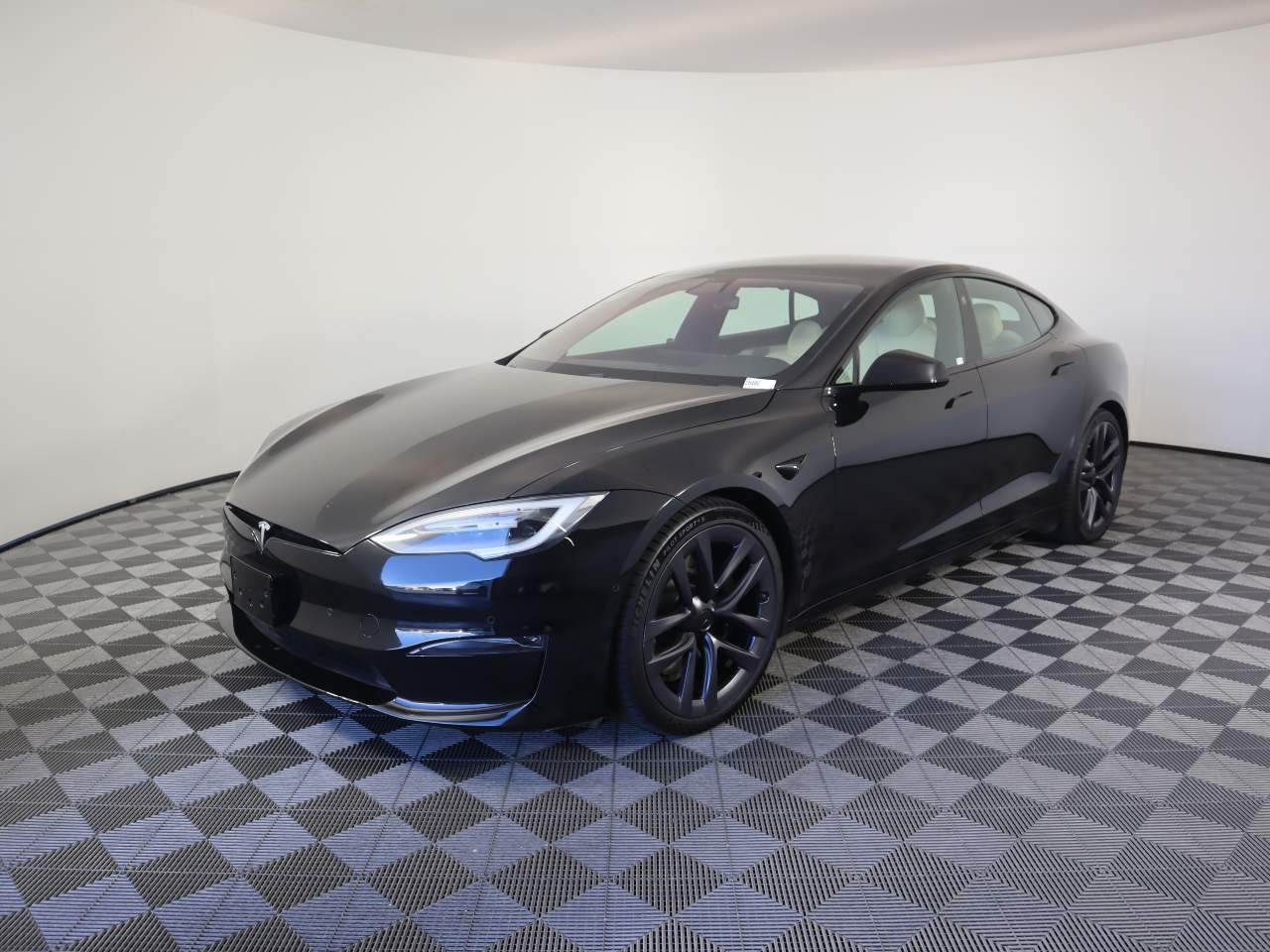 2021 Tesla Model S Plaid