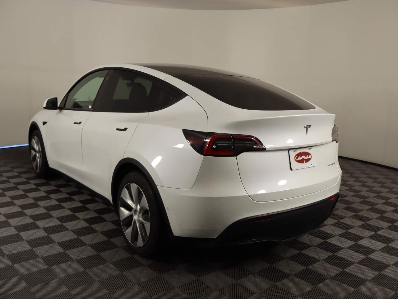 Used 2021 Tesla Model Y Long Range with VIN 5YJYGDEE0MF117160 for sale in Kansas City
