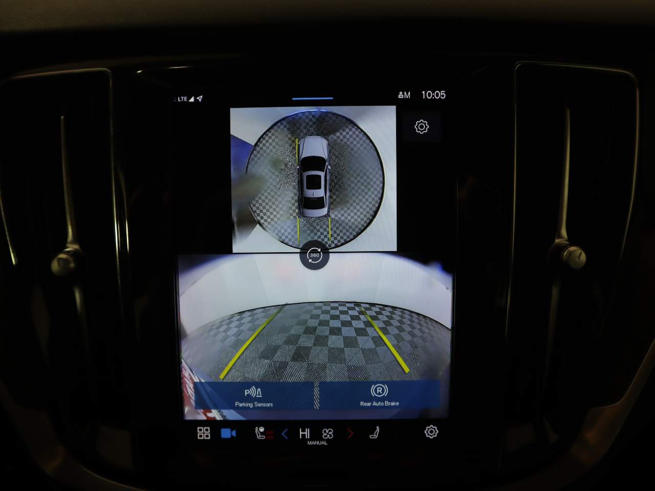 2024 Volvo S60 B5 Plus Dark Theme