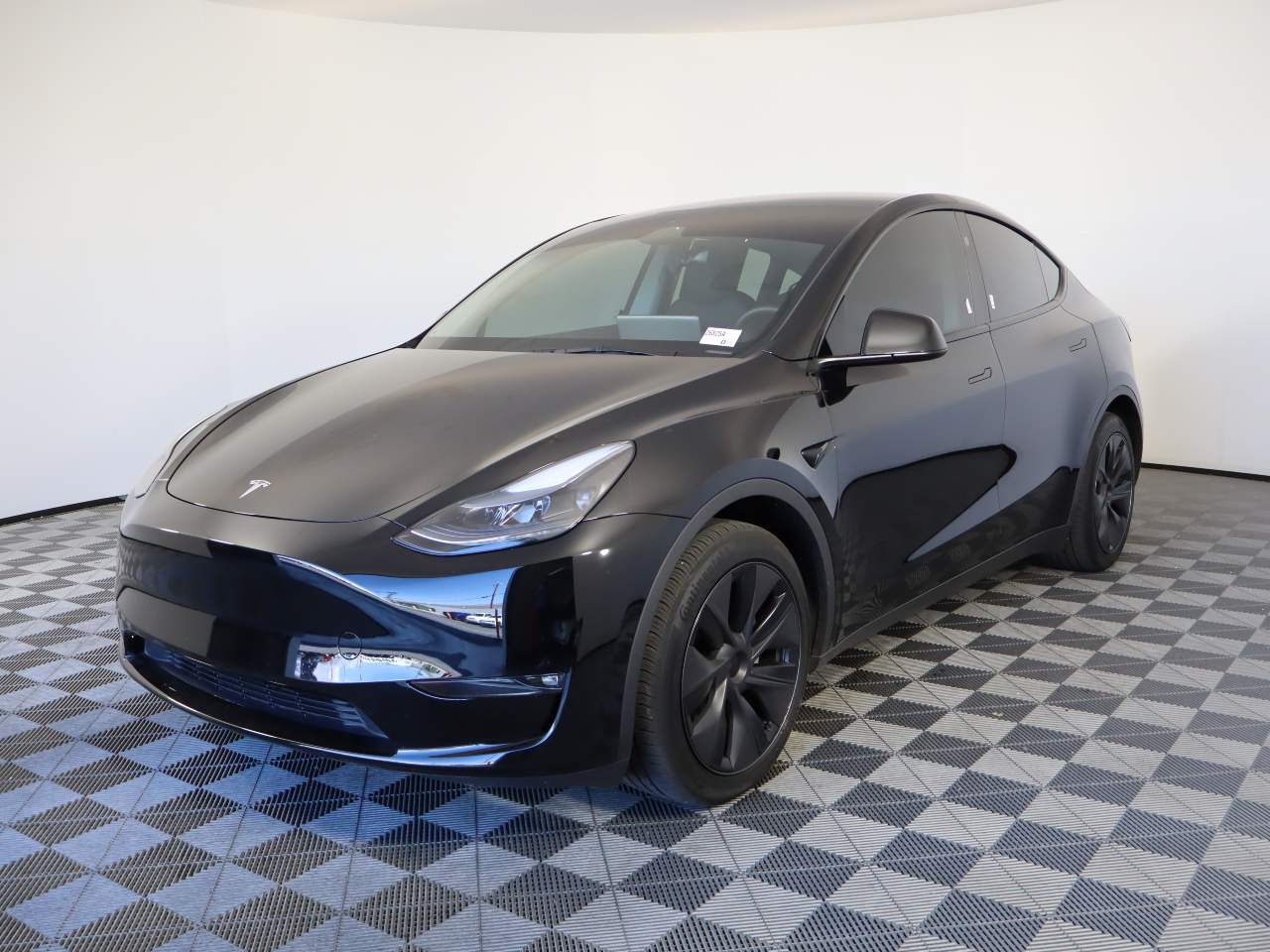 2025 Tesla Model Y Long Range
