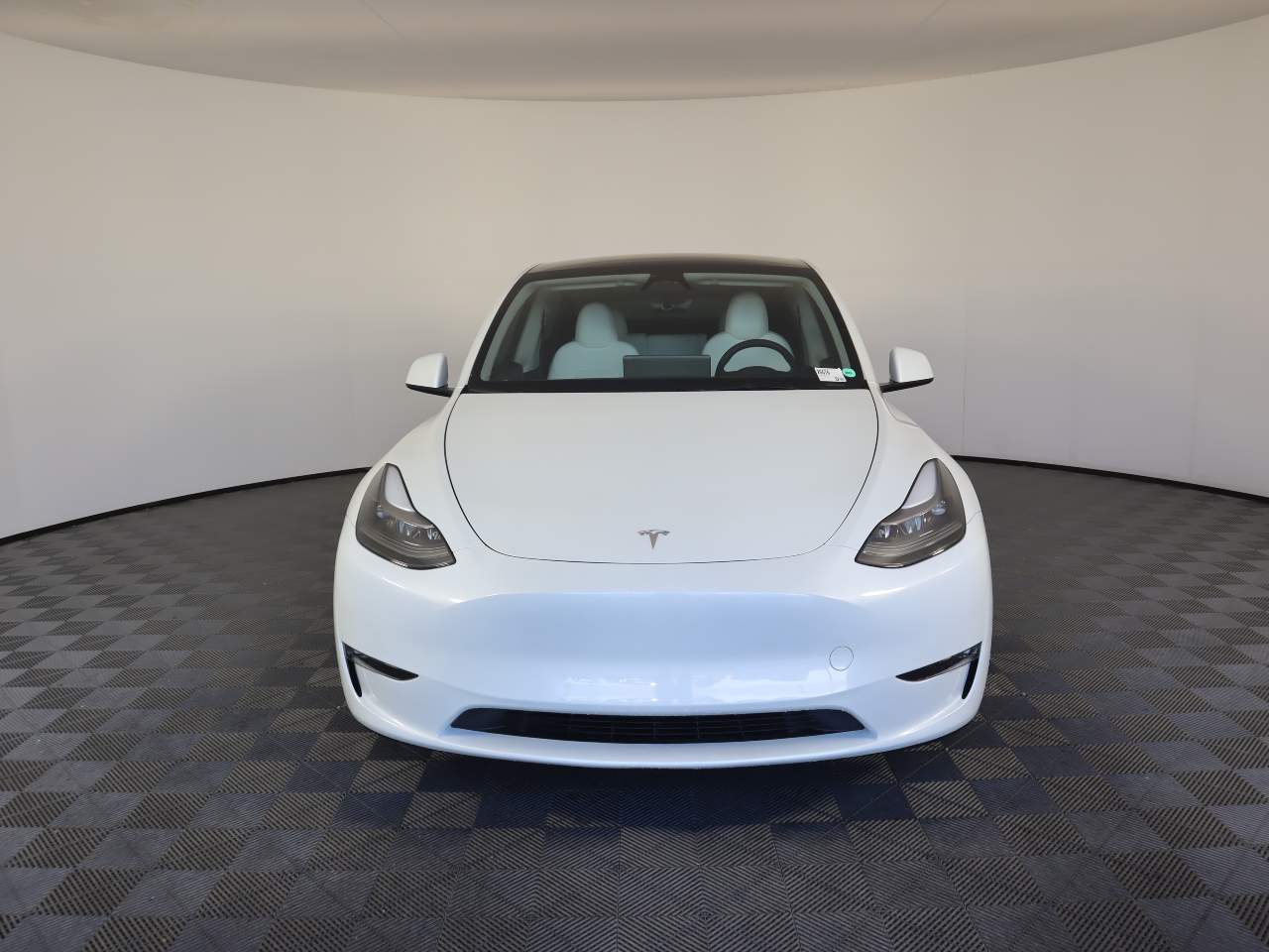 2024 Tesla Model Y Performance