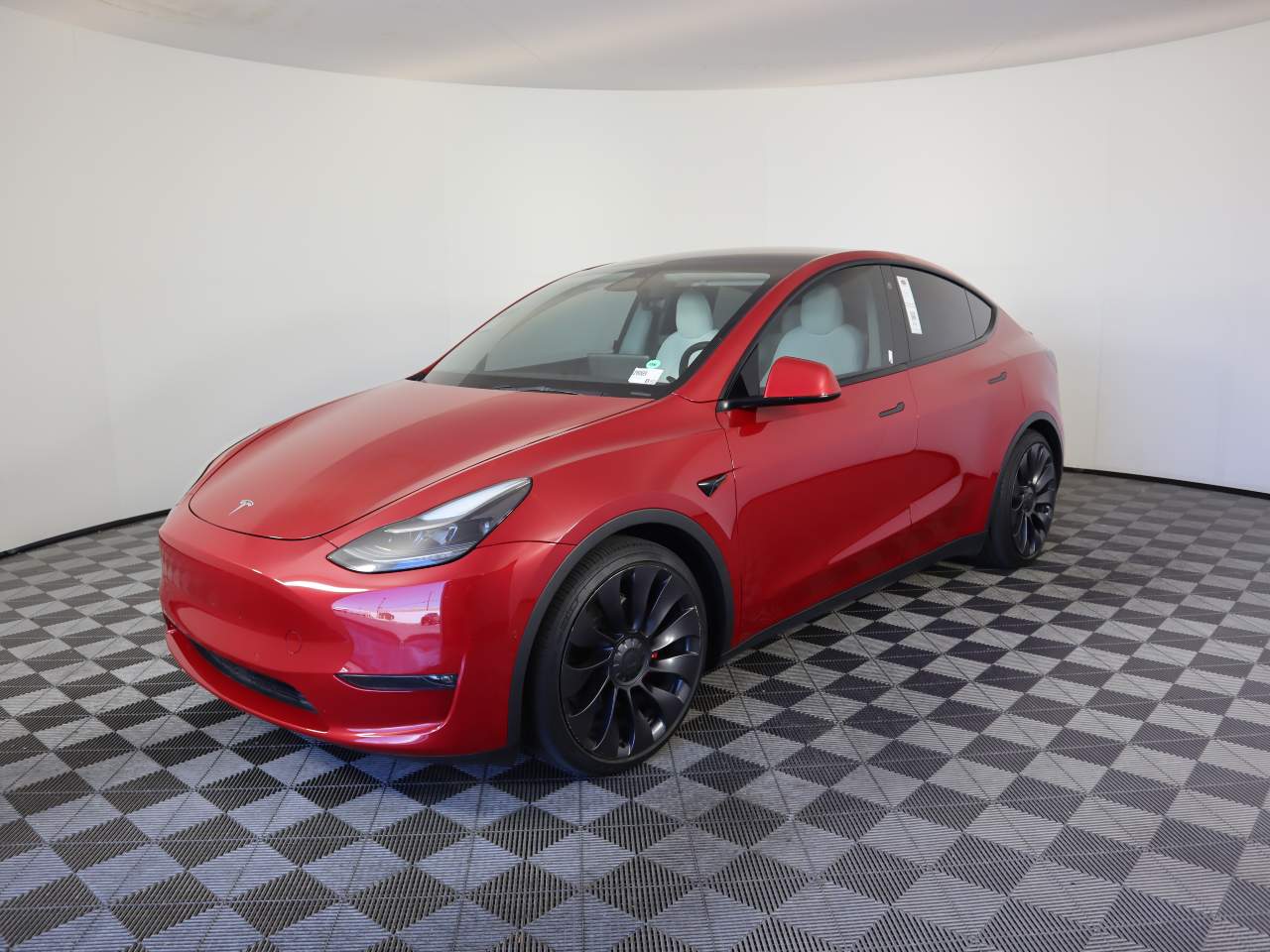 2022 Tesla Model Y Performance Dual Motor All-Wheel Drive's photo