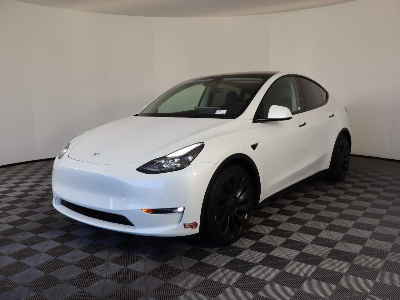 2023 Tesla Model Y Performance's photo