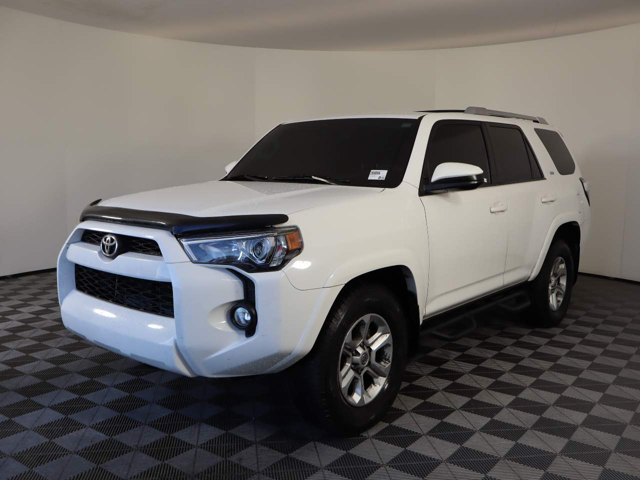 2017 Toyota 4Runner SR5's photo