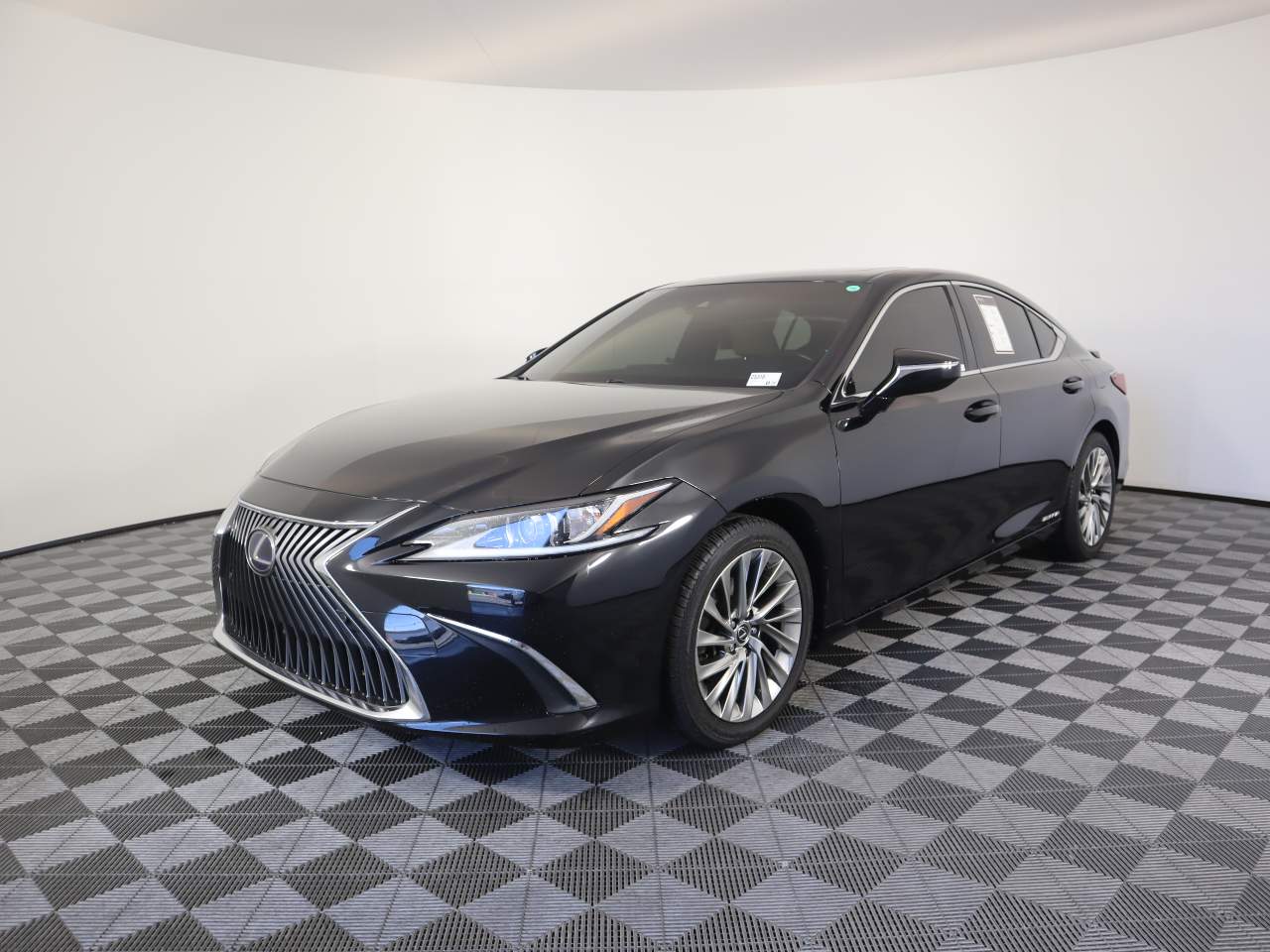 2019 Lexus ES 300h