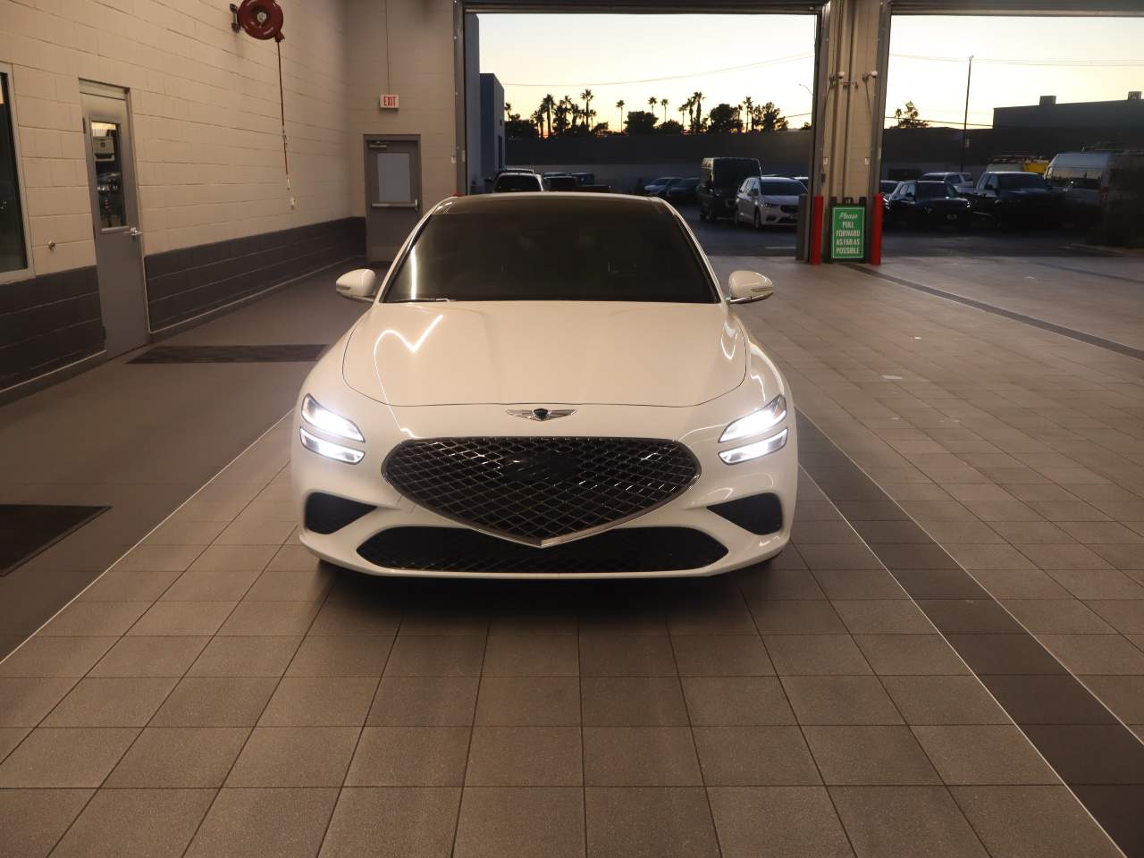 2022 GENESIS G70 Standard photo 2