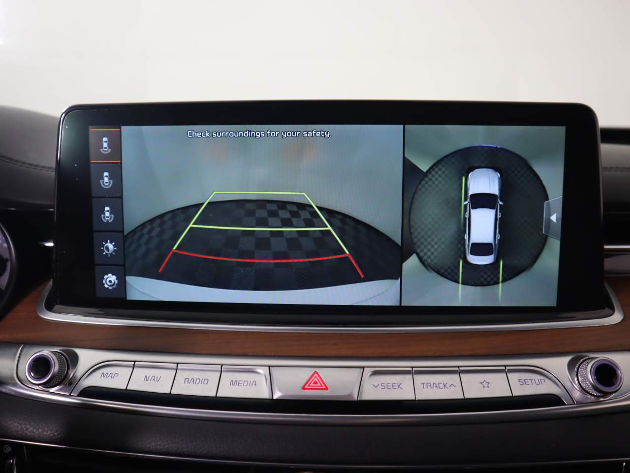 2019 Kia K900 Luxury