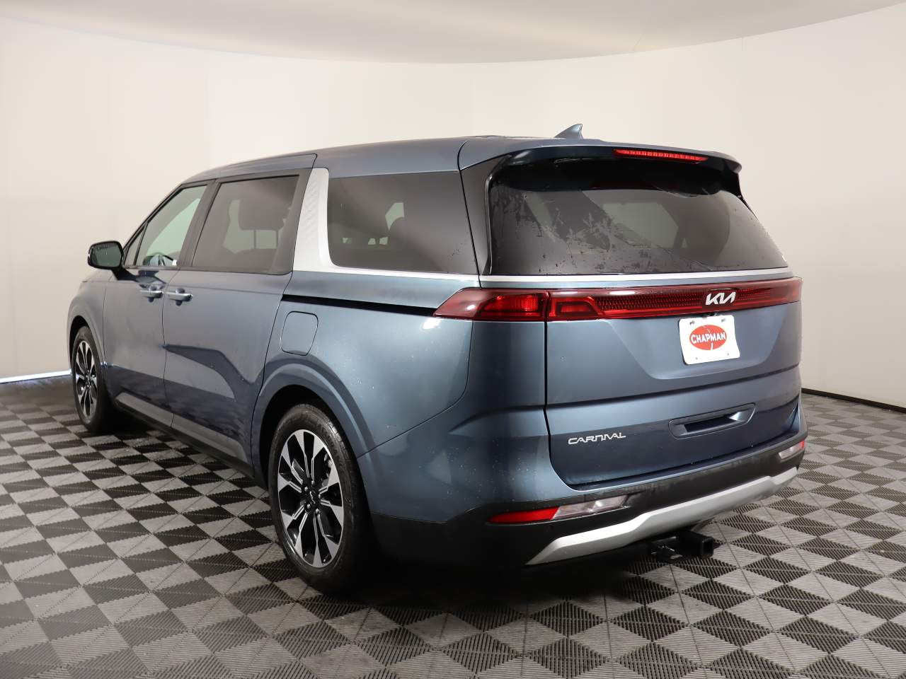 2024 Kia Carnival EX photo 3