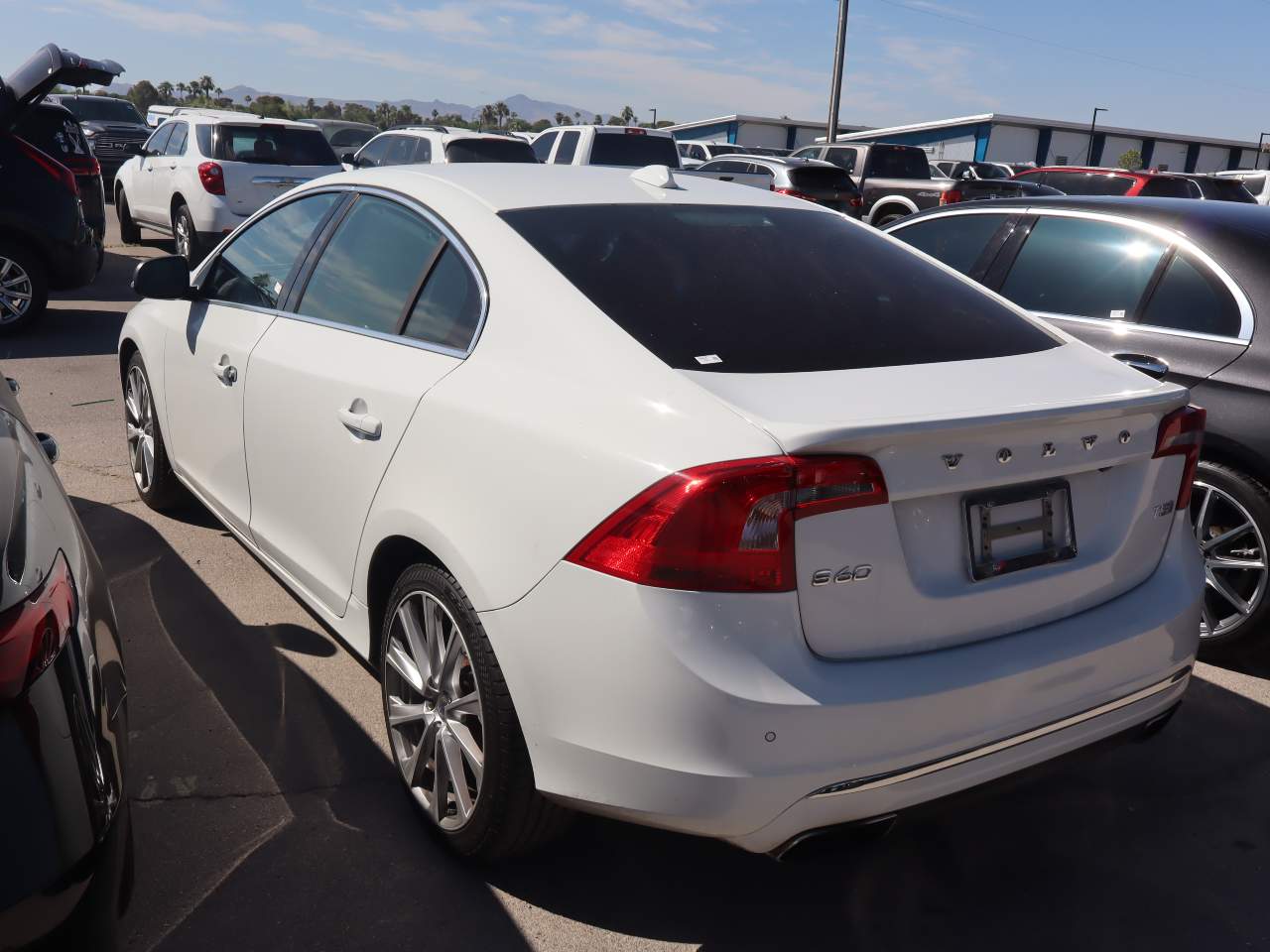 2016 Volvo S60 T5 Drive-E Inscription Platinum