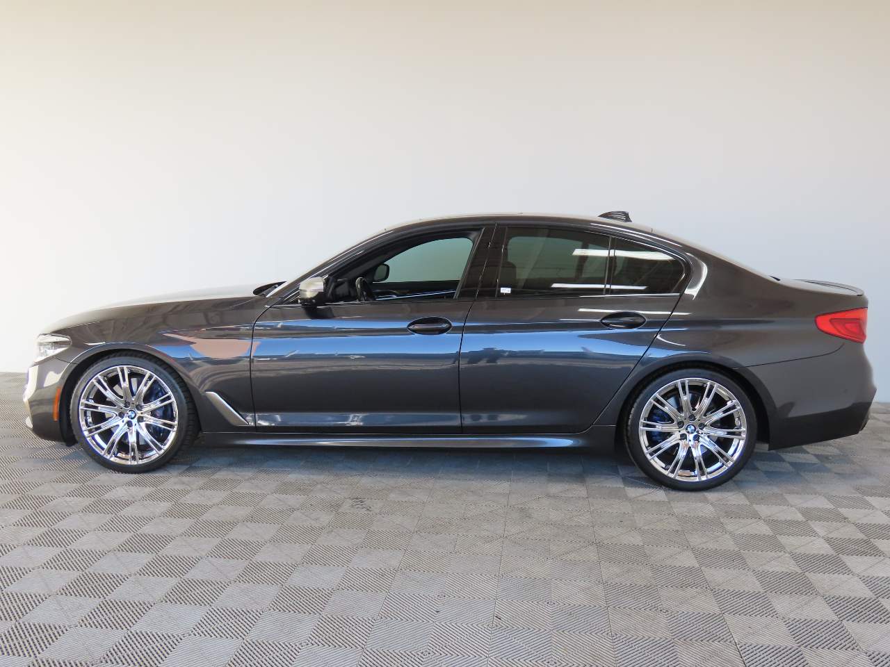 2019 BMW 5-Series M550i Xdrive