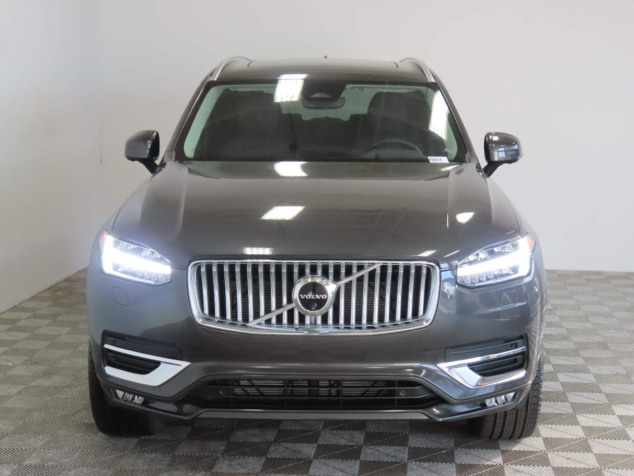 2024 Volvo XC90 B6 Plus Bright Theme