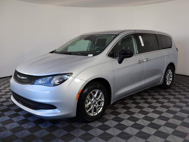 2024 Chrysler Voyager