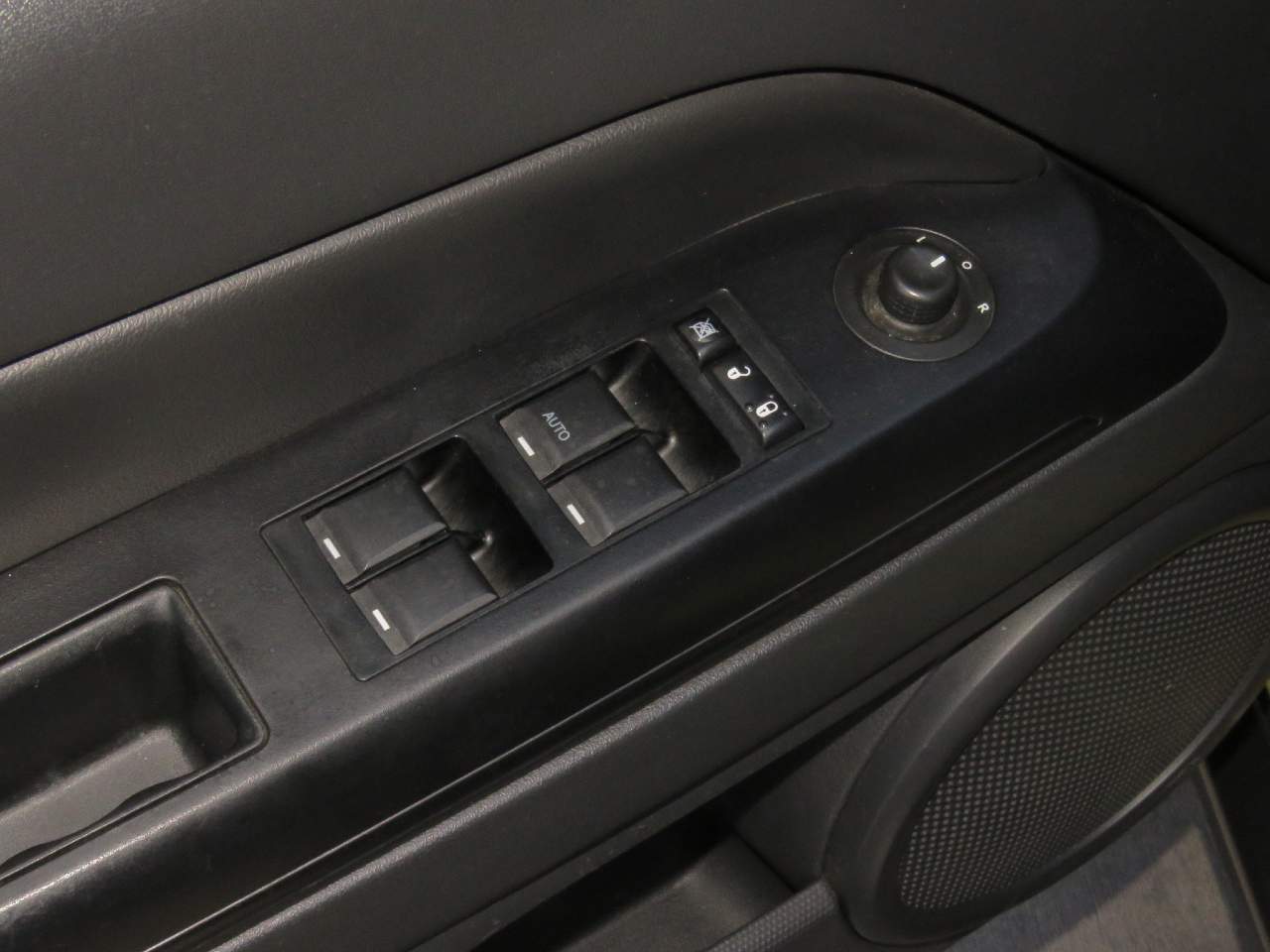 2012 Jeep Compass Sport
