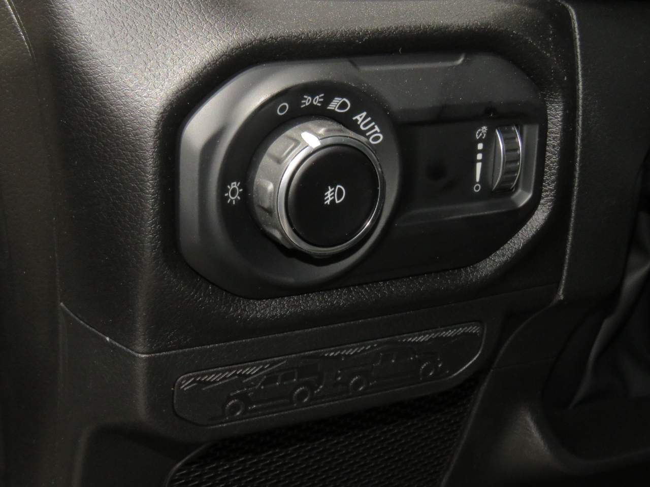 2025 Jeep Wrangler Willys 4dr