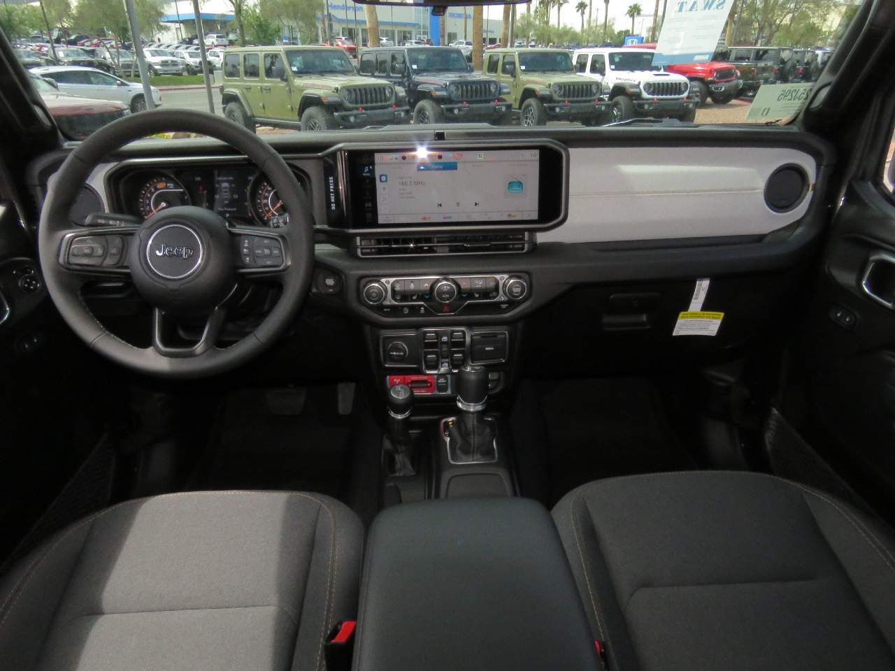 2025 Jeep Wrangler Willys 4dr