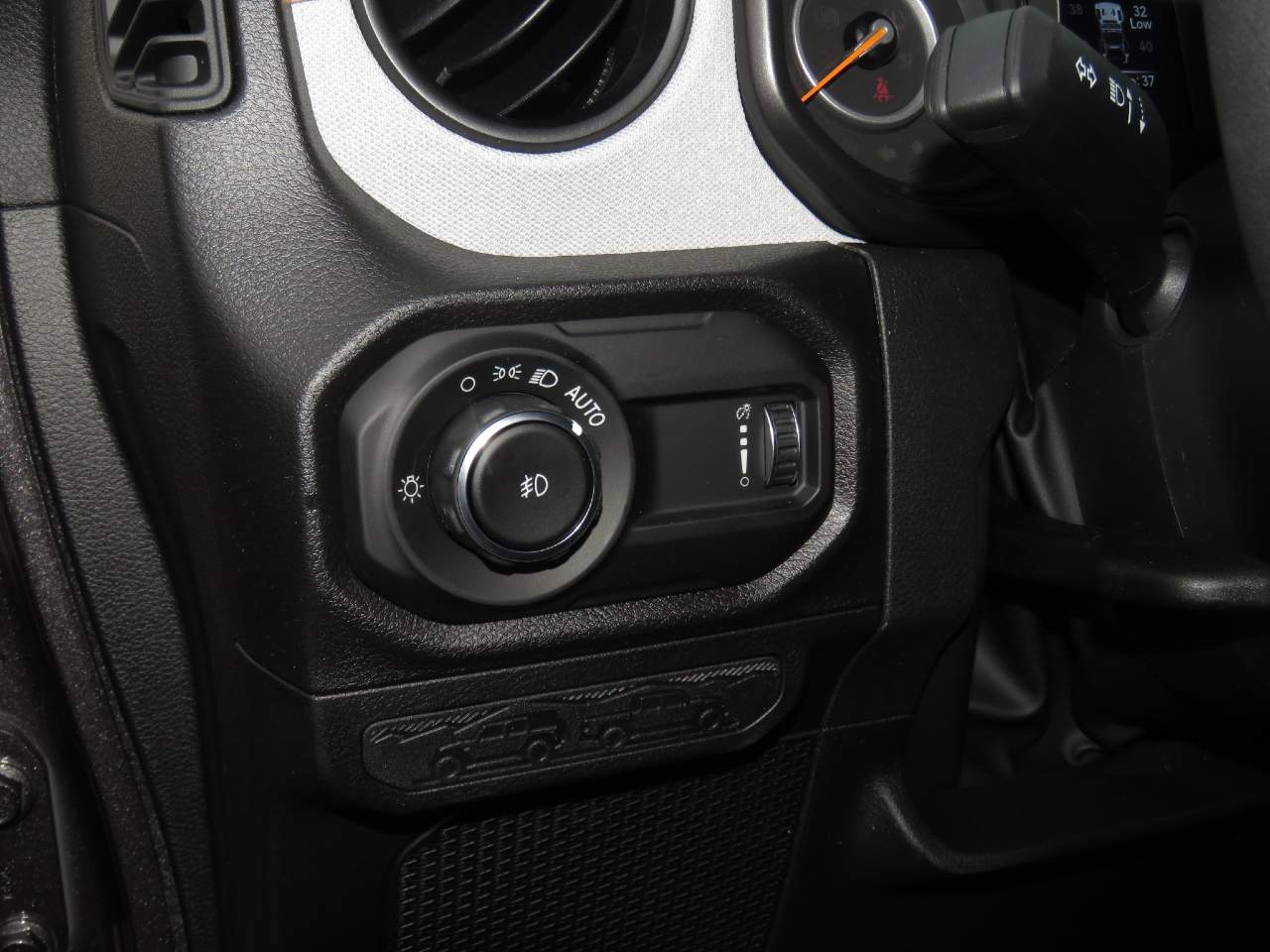 2026 Jeep Wrangler Willys 4dr