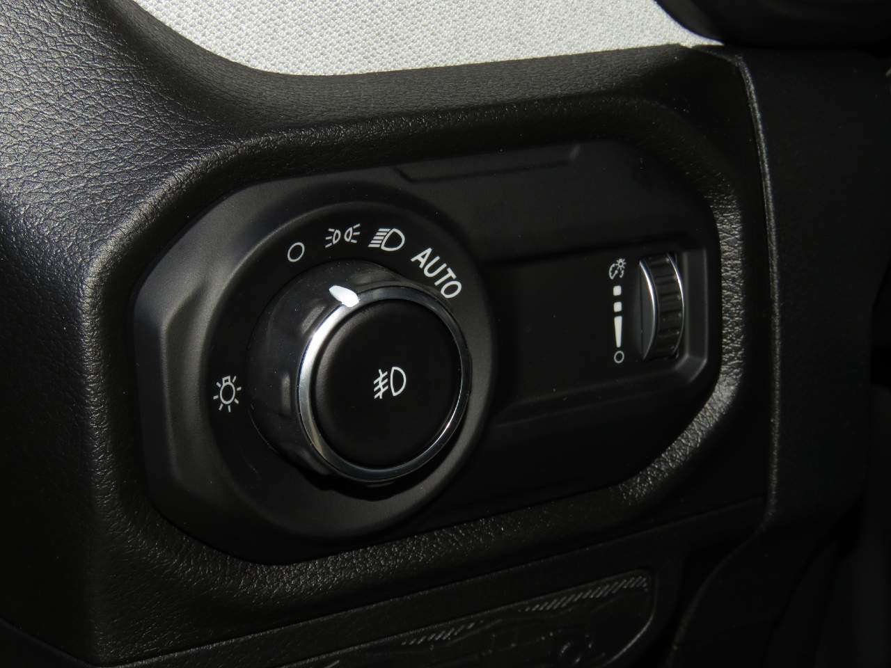 2026 Jeep Wrangler Sport 4dr