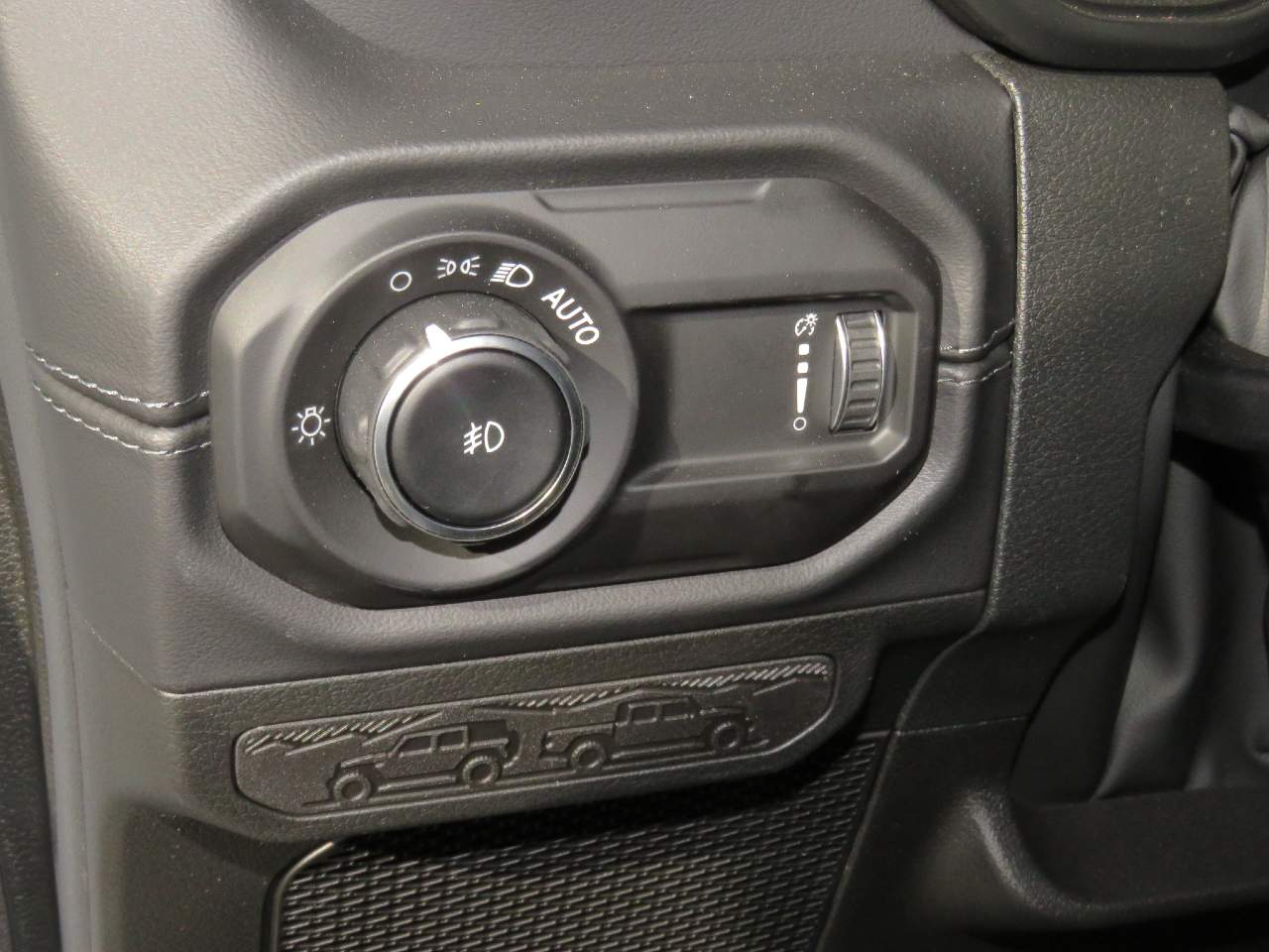 2025 Jeep Wrangler Sahara 4dr