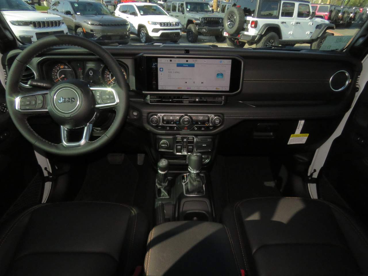 2025 Jeep Wrangler Sahara 4dr