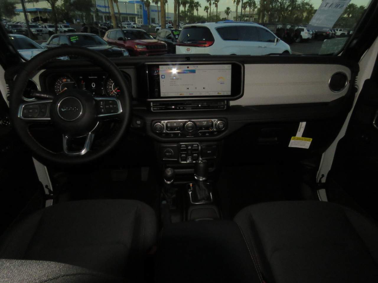 2024 Jeep Wrangler Sahara 4dr