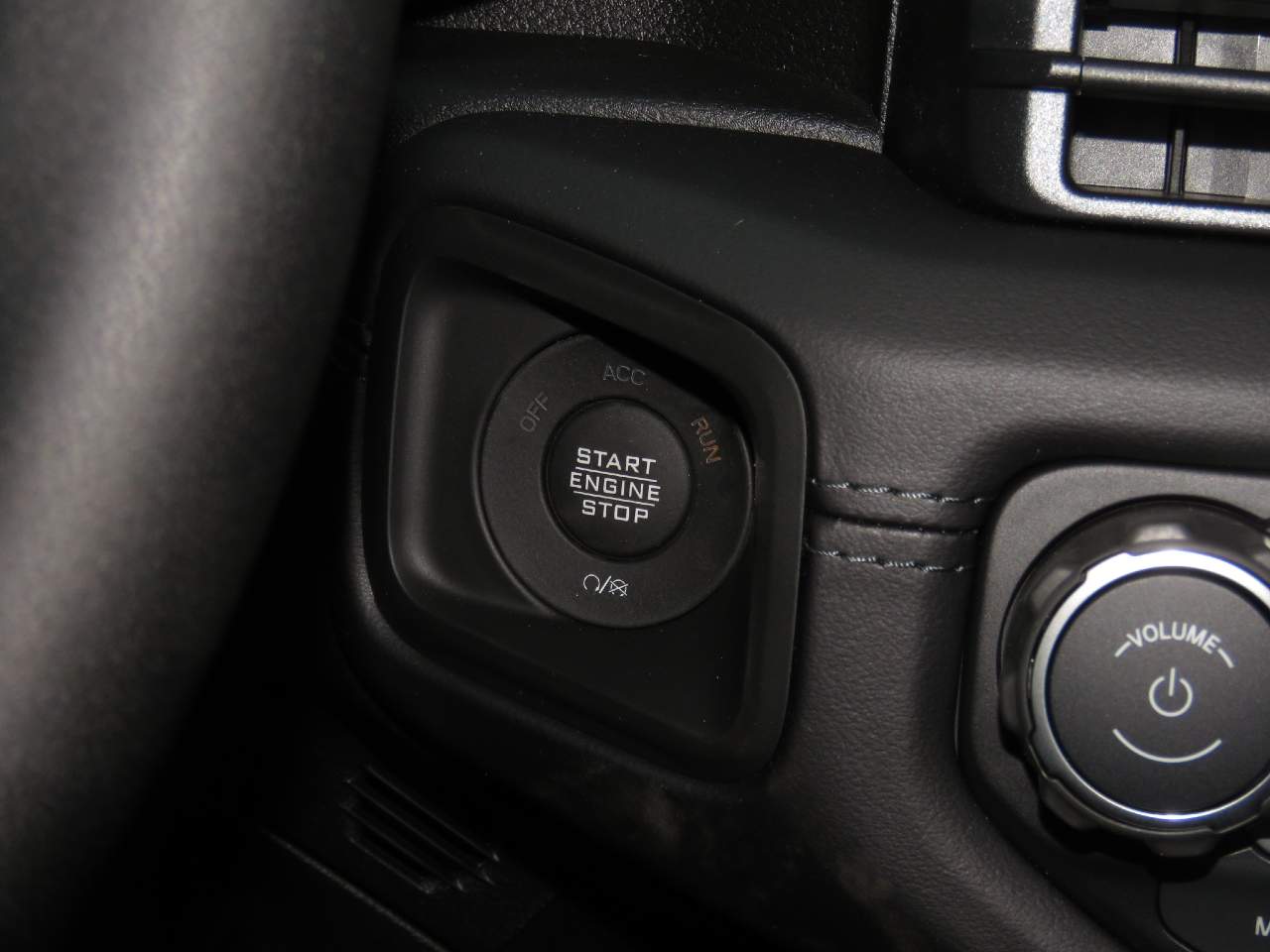 2026 Jeep Wrangler Sahara 4dr