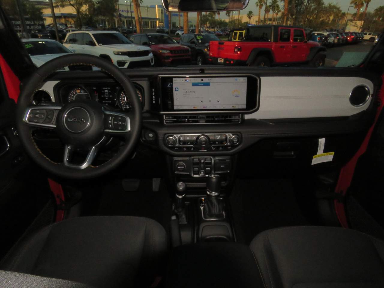 2024 Jeep Wrangler Sahara 4dr