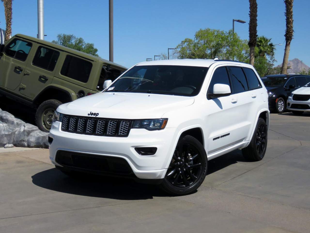 2021 Jeep Grand Cherokee Laredo X's photo