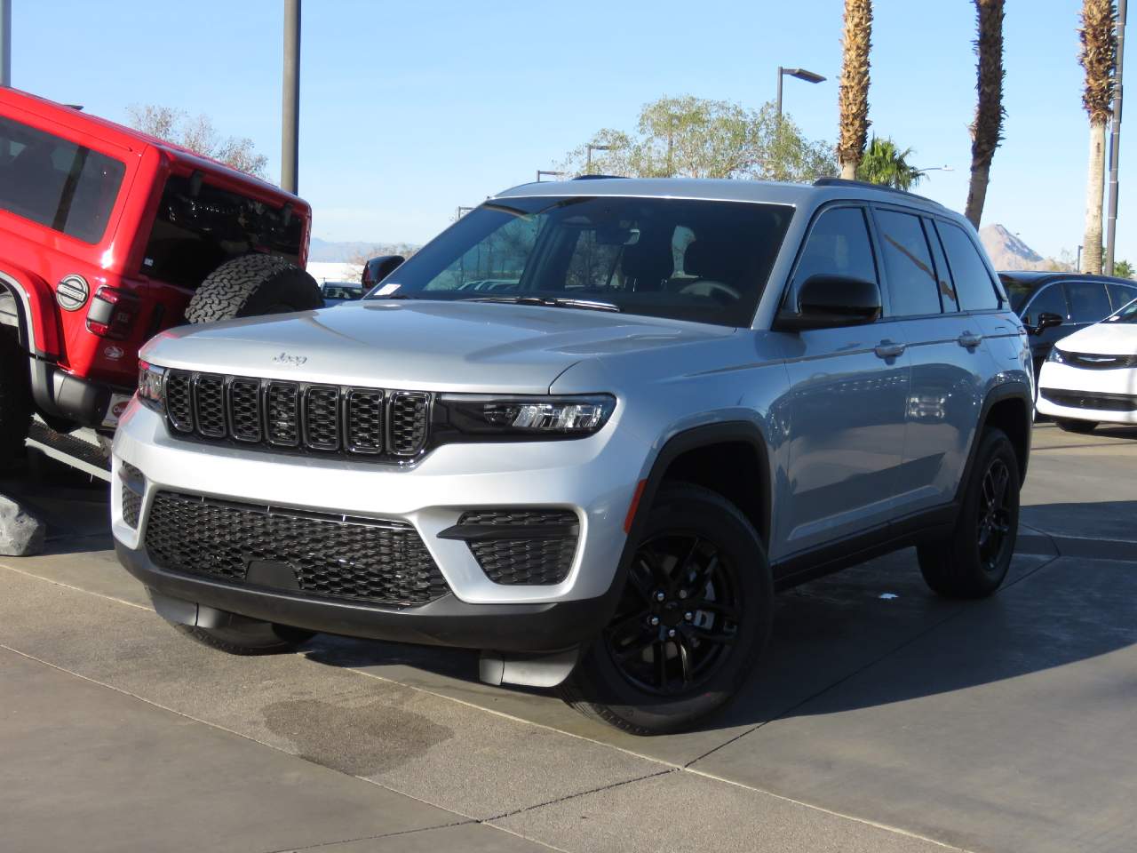 2025 Jeep Grand Cherokee Laredo