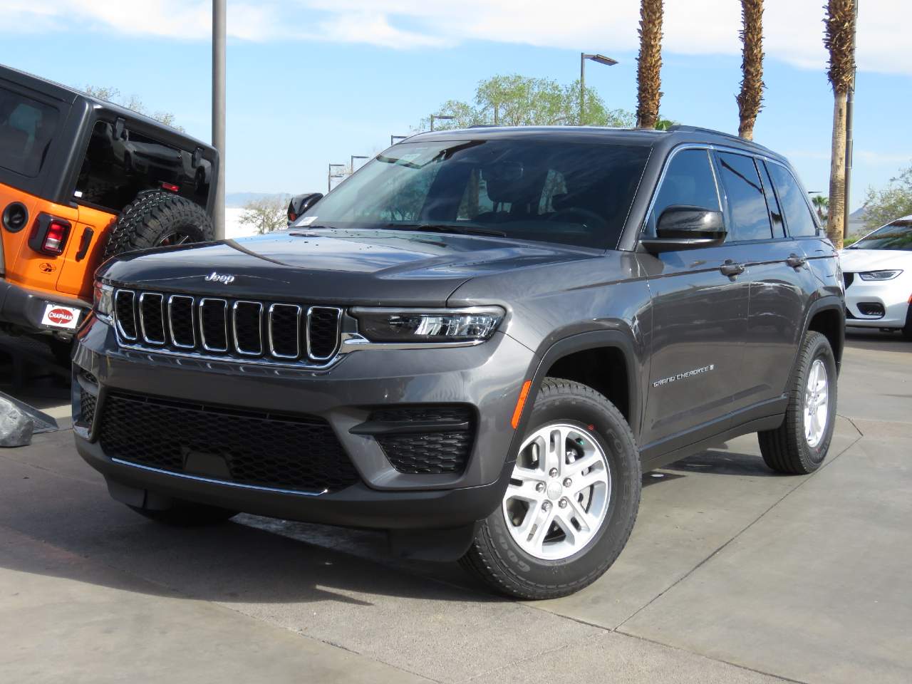 2025 Jeep Grand Cherokee Laredo