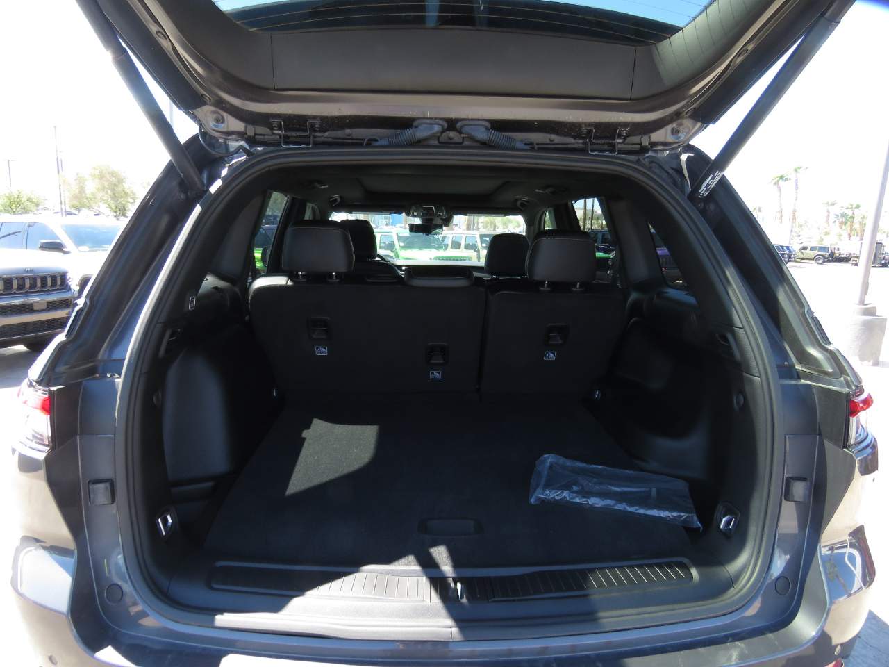 2025 Jeep Grand Cherokee Limited - Photo 17