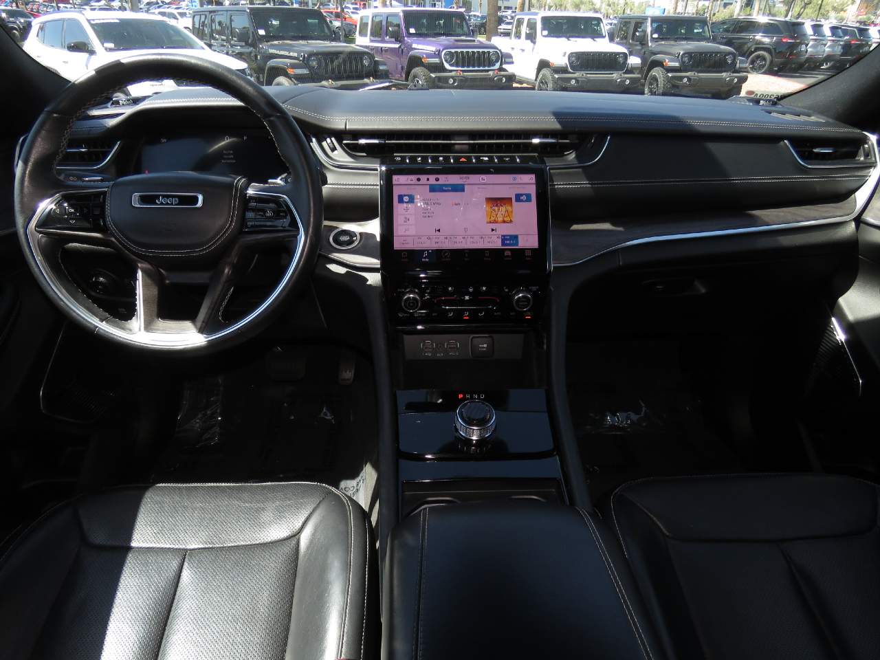 2022 Jeep Grand Cherokee Overland